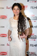 Sai Pallavi at Filmfare Awards 2016